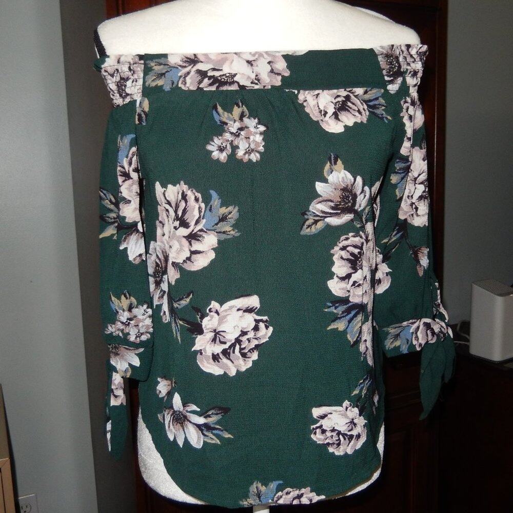 Iris Women's Small Green Floral Off The Shoulder Tie Sleeve Crop‎ Top Blouse